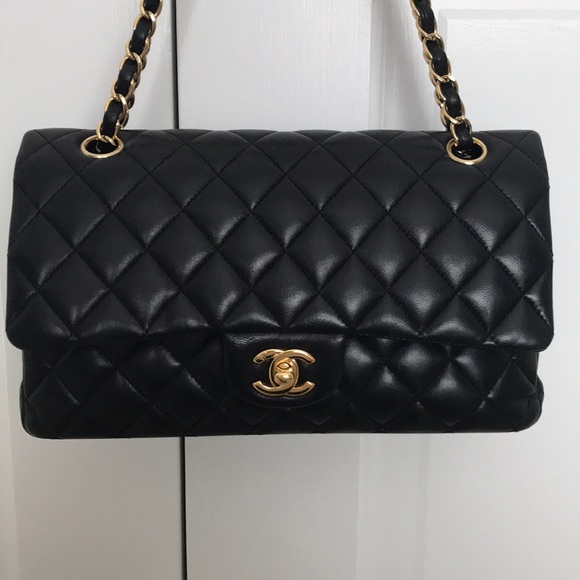 Authentic Chanel Classic medium flap lambskin - Picture 1 of 8